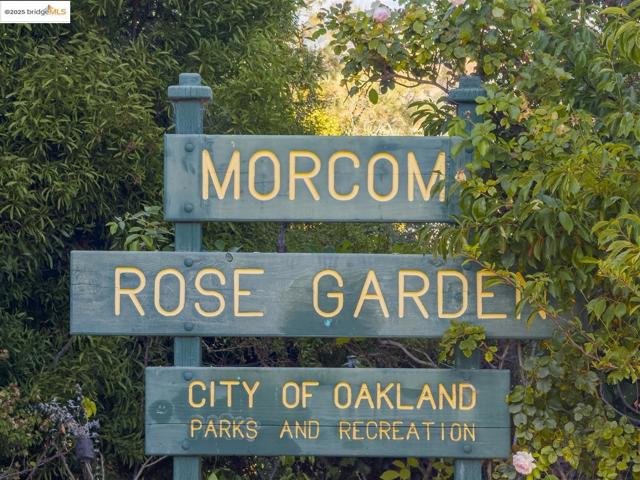 3317 Harrison St, Oakland CA: https://media.crmls.org/mediaz/3b94f016-f396-4e50-94e2-0969caae2955.jpg