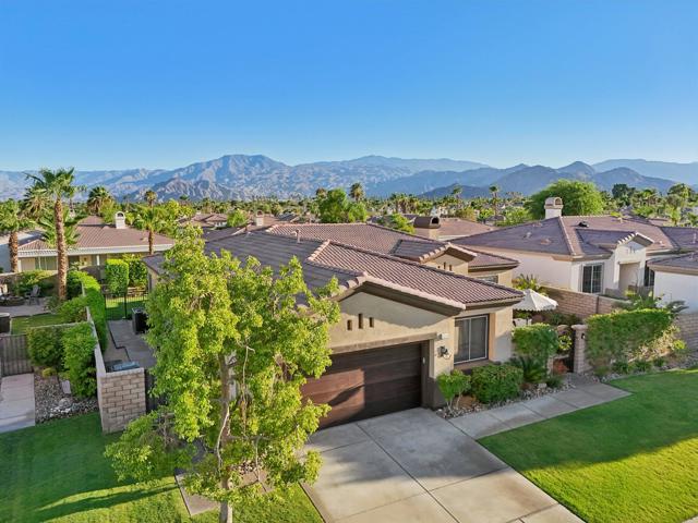 79859 Castille Drive, La Quinta CA: https://media.crmls.org/mediaz/3b950136-82a6-4b3b-b906-91ff07aca72f.jpg