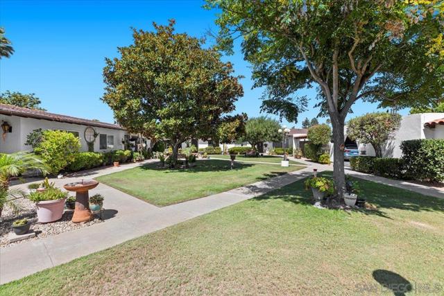 16566 Caminito Vencinos, San Diego CA: https://media.crmls.org/mediaz/3b95334d-8329-4f6b-8a5d-13a4ebeff871.jpg