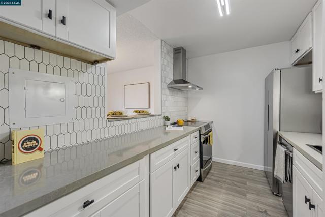 2200 Laguna Cir, Concord CA: https://media.crmls.org/mediaz/3b958f6c-593e-4603-a8d5-2c5dee0efca0.jpg