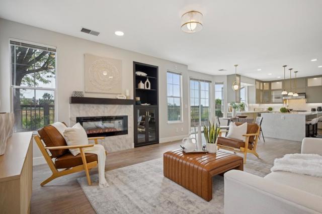 Image 7 of 33 For 998 Governors Bay Drive