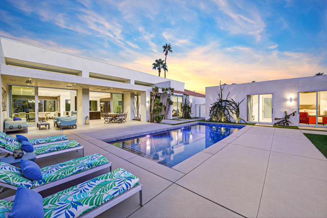 49120 Sunrose Lane, Palm Desert CA: https://media.crmls.org/mediaz/3b97db13-66c7-4f61-b797-bcedc2990f3a.jpg