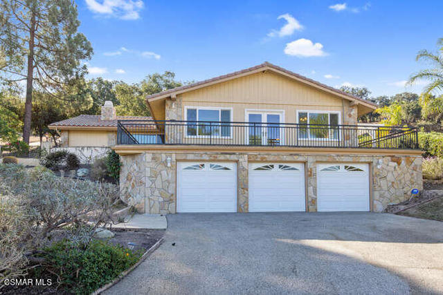 377 Mesa Ave Thousand Oaks CA-small-002-