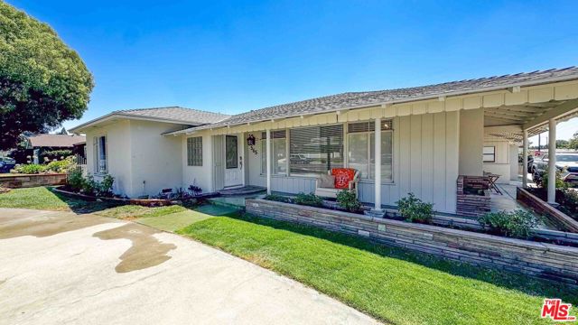 565 W El Morado Court, Ontario CA: https://media.crmls.org/mediaz/3b989475-a699-4ea0-9441-034e8ce036a6.jpg