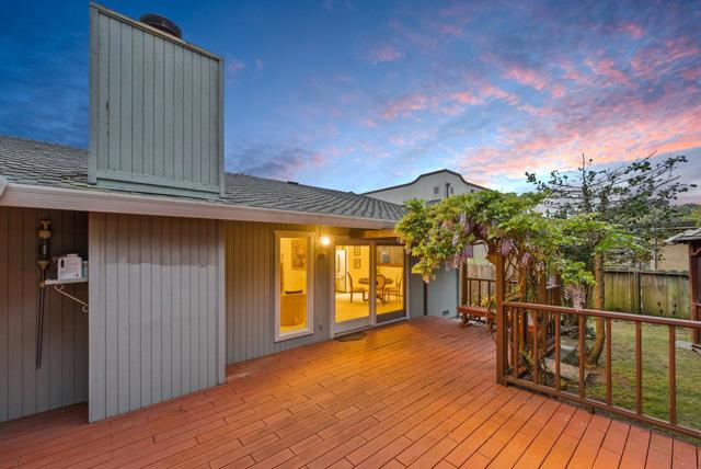 1435 Dolphin Drive, Aptos CA: https://media.crmls.org/mediaz/3b9899eb-f134-49af-b291-d77ca59a8842.jpg
