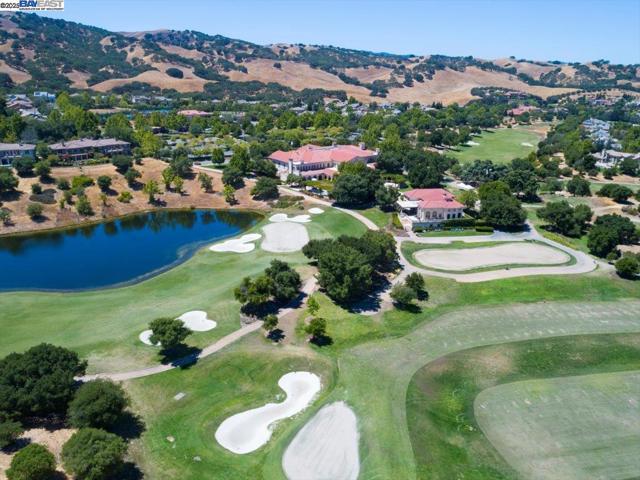 1137 Via Di Salerno, Pleasanton CA: https://media.crmls.org/mediaz/3b98d741-02f2-40cf-9939-e177834b5d3f.jpg