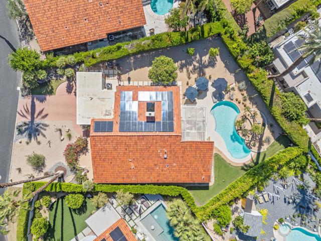 4 Lincoln Place, Rancho Mirage CA: https://media.crmls.org/mediaz/3b9a29e1-167d-44ca-84de-fb7367ed6061.jpg