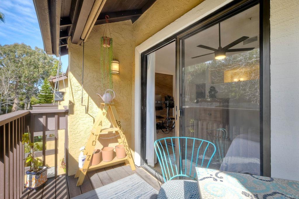 1680 N Coast Highway 101 27