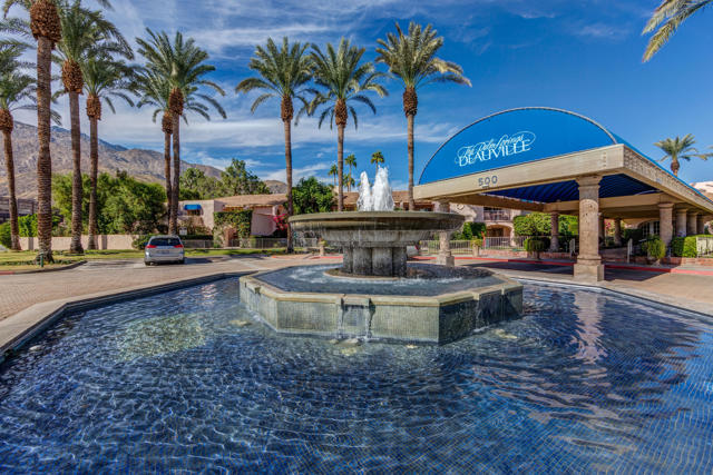 500 E Amado Road, Palm Springs CA: https://media.crmls.org/mediaz/3b9a892a-e363-491a-bcd5-e22bcc18fdc4.jpg