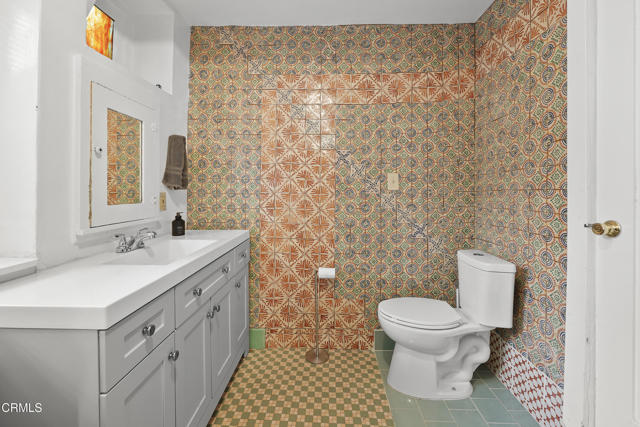 Detail Gallery Image 28 of 36 For 3961 Cumberland Ave, Los Angeles,  CA 90027 - 3 Beds | 2 Baths