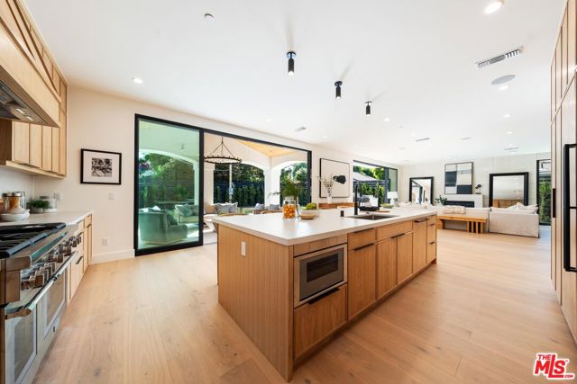 3267 Colby Avenue, Los Angeles CA: https://media.crmls.org/mediaz/3b9aabe9-a973-4b21-b6f1-4d908f8f65d9.jpg