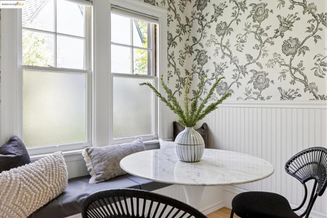 924 Trestle Glen Rd, Oakland CA: https://media.crmls.org/mediaz/3b9b2ffd-1852-46f1-90e2-f2bb4e76efc4.jpg