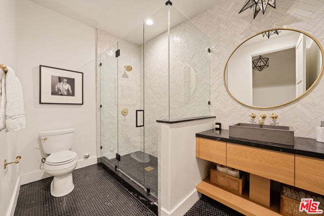 459 N Crescent Heights Boulevard, Los Angeles CA: https://media.crmls.org/mediaz/3b9befcb-9f71-4b25-8979-3700a6b3deba.jpg
