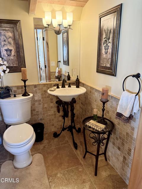 268 Sunset Drive, Oxnard CA: https://media.crmls.org/mediaz/3b9c79fc-222d-4417-8527-6ffb07bfa174.jpg