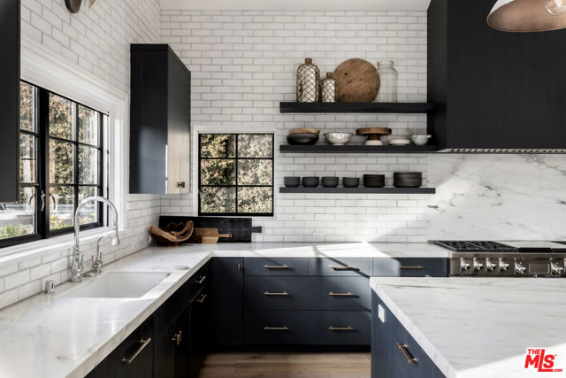 1057 Corsica Drive, Pacific Palisades CA: https://media.crmls.org/mediaz/3b9d2ac2-8460-43b5-b0a2-1b0c3e24a3e8.jpg