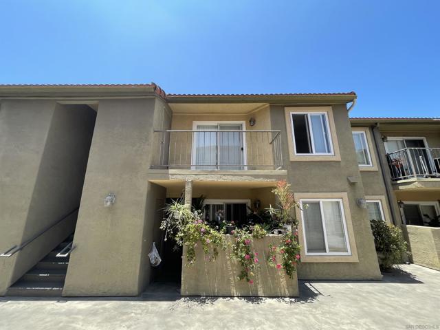 4222 Menlo Ave, San Diego CA: https://media.crmls.org/mediaz/3b9e320d-0abb-4f0f-bf13-5577604534d0.jpg