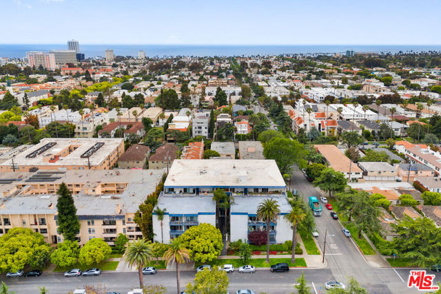 900 Euclid Street, Santa Monica CA: https://media.crmls.org/mediaz/3b9efcdb-46ad-47e8-8bca-23ad23c2c385.jpg