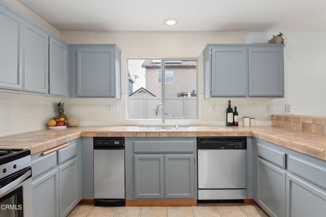 13-web-or-mls-13 - Kitchen