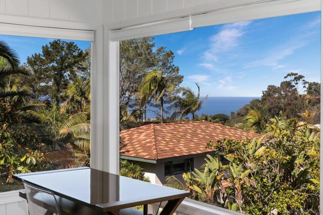 6937 Paseo Laredo, La Jolla CA: https://media.crmls.org/mediaz/3b9f529c-3120-447d-9f71-135ff74b9525.jpg