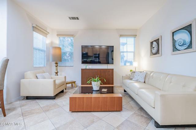 Familyroom2