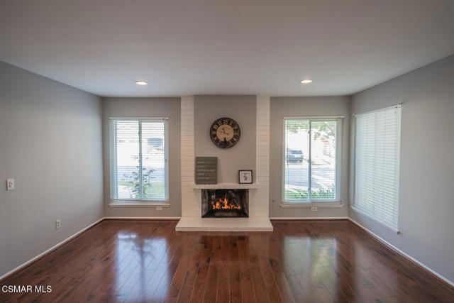 3065 Starling Avenue, Thousand Oaks CA: https://media.crmls.org/mediaz/3ba01efd-937a-4074-af39-131a929b8c15.jpg
