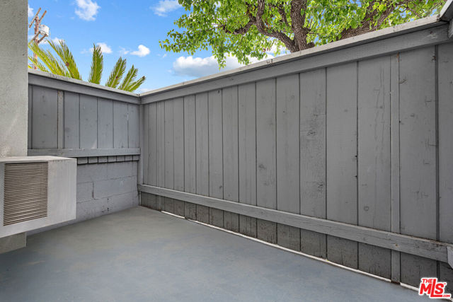 2638 S Barrington Avenue, Los Angeles CA: https://media.crmls.org/mediaz/3ba01f82-3457-47ee-9d5b-df38ff031aa4.jpg