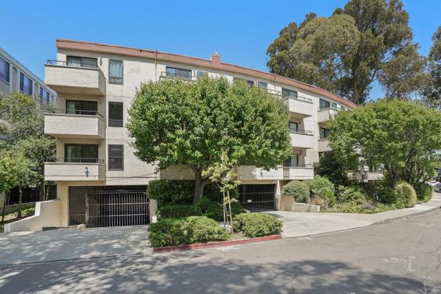1500 Willow Avenue, Burlingame CA: https://media.crmls.org/mediaz/3ba03a65-84f2-4ca1-8947-83621dd9b386.jpg