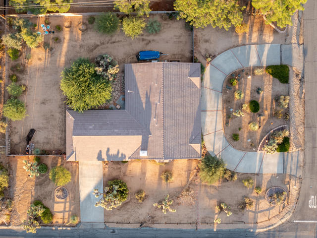 8395 Emerson Avenue, Yucca Valley CA: https://media.crmls.org/mediaz/3ba18b21-1b74-4ddd-9244-2f292b30f100.jpg