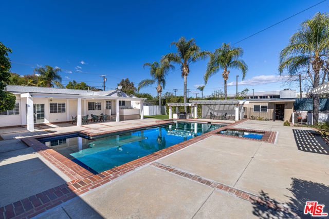 5510 Wilbur Avenue, Los Angeles CA: https://media.crmls.org/mediaz/3ba1fe8a-140d-495c-8b60-f50f0e0e181d.jpg
