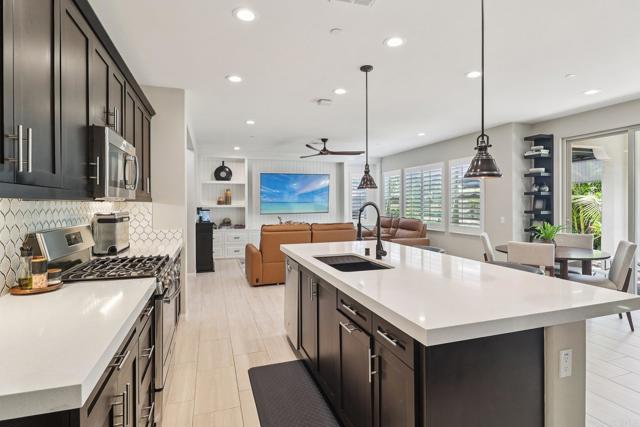 1112 Camino Prado, Chula Vista CA: https://media.crmls.org/mediaz/3ba27816-5a43-44ef-be20-4c9412fccb80.jpg