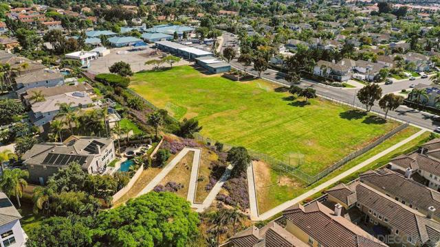 1217 BELLEFLOWER RD, Carlsbad CA: https://media.crmls.org/mediaz/3ba30599-4a87-4c86-bc1f-abb96e130228.jpg