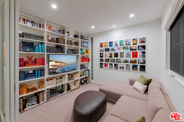 23754 MALIBU Road, Malibu CA: https://media.crmls.org/mediaz/3ba3c4ae-ca91-4c0b-adf2-b231cc7c6897.jpg