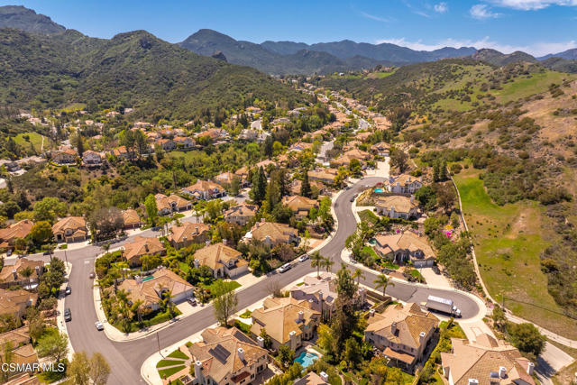 32711 Wellbrook Drive, Westlake Village CA: https://media.crmls.org/mediaz/3ba3e135-3c34-4913-a337-9c9c16f9502a.jpg