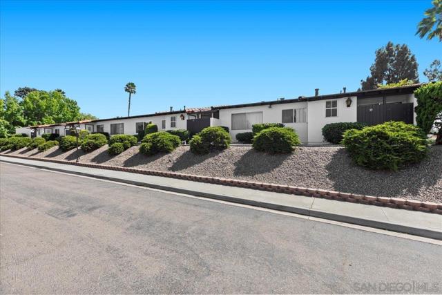 16566 Caminito Vencinos, San Diego CA: https://media.crmls.org/mediaz/3ba3e193-ab3a-4cdc-a13e-f6c58d8beedc.jpg