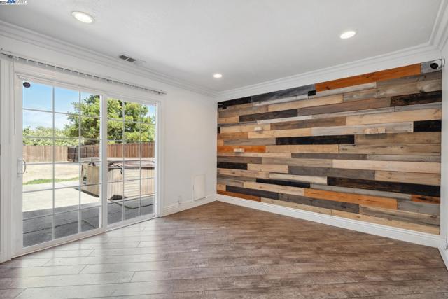 Image 7 of 25 For 148 Spinnaker Way