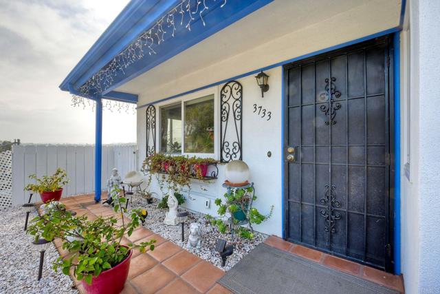 Detail Gallery Image 7 of 33 For 3733 Gail Dr, Oceanside,  CA 92056 - 2 Beds | 1 Baths