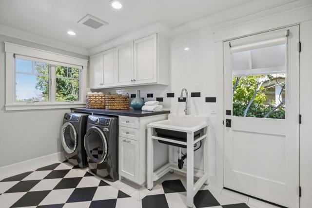 Image 31 of 49 For 1030 Deanna Drive