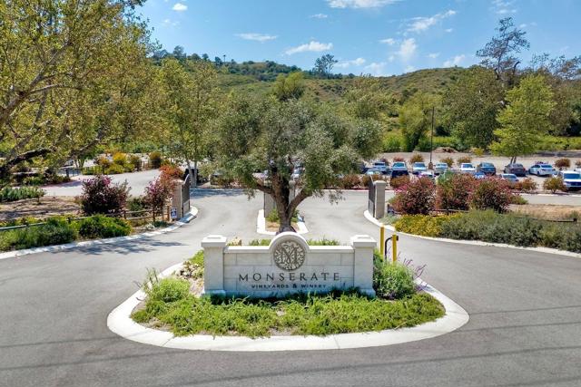 2224 Dos Lomas, Fallbrook CA: https://media.crmls.org/mediaz/3ba5d2dc-a6e2-4608-93e2-2f0af3e16cb9.jpg