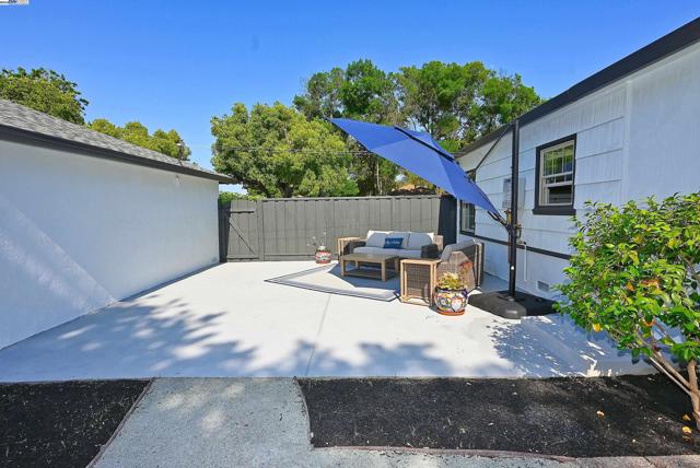 3208 McNutt, Walnut Creek CA: https://media.crmls.org/mediaz/3ba5f3a0-ff9a-4318-ba90-02449b399c50.jpg