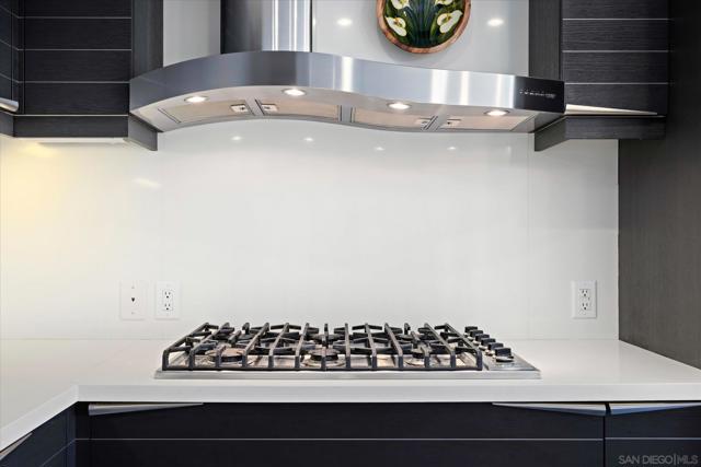 1325 Pacific Hwy, San Diego CA: https://media.crmls.org/mediaz/3ba5f817-ac93-4e5b-b0e6-932991efb29b.jpg