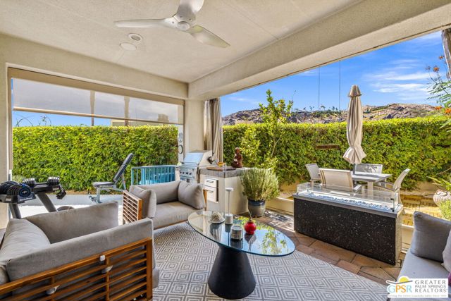 2985 Searchlight Lane, Palm Springs CA: https://media.crmls.org/mediaz/3ba7d083-9105-4b3b-b996-d8fce2043e9c.jpg