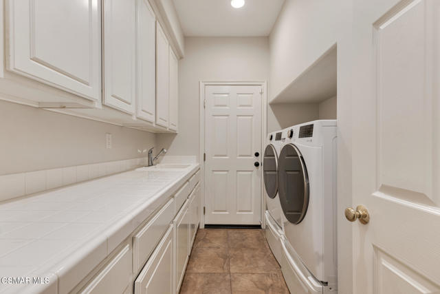 Image 27 of 79 For 4347 Via Entrada