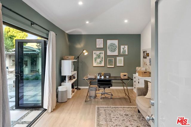 626 Pacific Street, Santa Monica CA: https://media.crmls.org/mediaz/3ba884a4-7d99-471a-96a2-ade1f00bccde.jpg