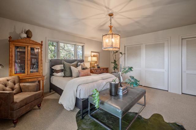12500 Saddle Way, Carmel Valley CA: https://media.crmls.org/mediaz/3ba8850e-01d6-448d-99b2-adb6d1cdd0c5.jpg