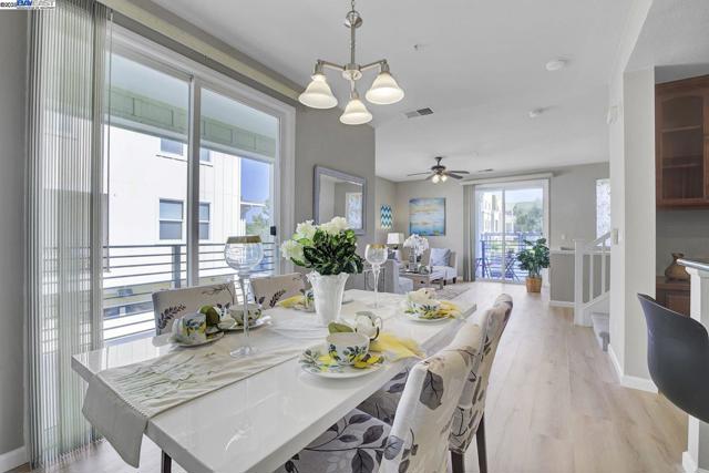 40702 Greystone Ter, Fremont CA: https://media.crmls.org/mediaz/3ba91fca-03ce-4bdf-9f23-9b91aae2c6eb.jpg