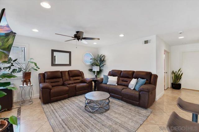 39201 Dovetree Drive, Murrieta CA: https://media.crmls.org/mediaz/3baa3805-3f21-4621-a76f-b3425dfdd5e7.jpg