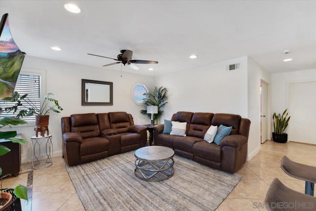 MLS #250035279SD image #6