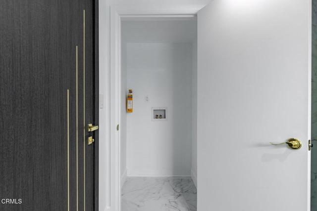 1161 Ruberta Avenue, Glendale CA: https://media.crmls.org/mediaz/3baab6e8-f417-4f19-9ffd-cb7a5737165c.jpg