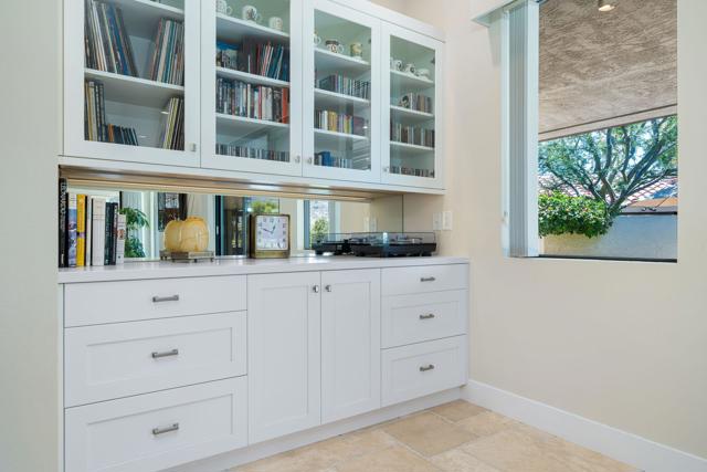 9 Furman Court, Rancho Mirage CA: https://media.crmls.org/mediaz/3baad98e-0cce-4c19-87ff-da999007ebdd.jpg