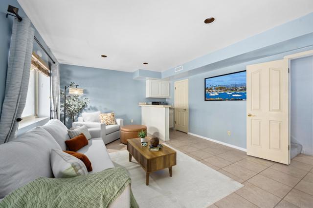 10575 Spruce Grove Ave, San Diego CA: https://media.crmls.org/mediaz/3baaf4e4-97cb-4a32-8fce-beb88906f5e6.jpg